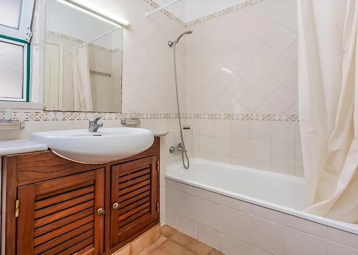 In Luxury By Qozzy Апартаменты Портиман